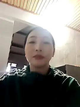 tulip-bae online show from October 2, 2025, 5:47 am