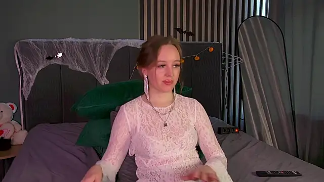 Snapshot of KathyStewart chatting on November 3, 2025, 6:14 am KathyStewart online show from November 3, 2025, 6:14 am