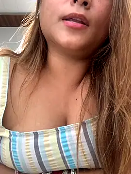 Snapshot of hottylover03 chatting on October 13, 2025, 8:03 am hottylover03 online show from October 13, 2025, 8:03 am