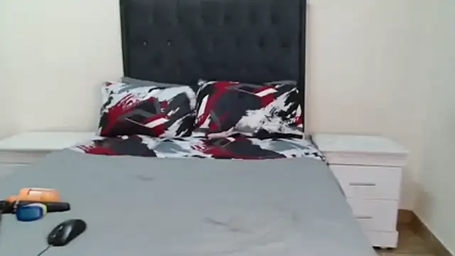 Sex bomb30 online show from November 23, 2025, 12:38 pm