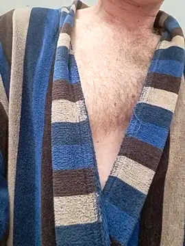 Snapshot of Vintermelon2 chatting on November 9, 2025, 8:23 am Vintermelon2 online show from November 9, 2025, 8:23 am