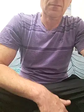 Snapshot of Vintermelon2 chatting on December 3, 2025, 10:57 am Vintermelon2 online show from December 3, 2025, 10:57 am