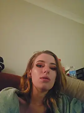 Snapshot of lonely_Cosplay_chick chatting on October 26, 2025, 6:58 pm lonely Cosplay chick online show from October 26, 2025, 6:58 pm