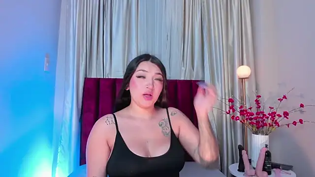 Snapshot of LilithEsme chatting on October 21, 2025, 11:27 pm LilithEsme online show from October 21, 2025, 11:27 pm