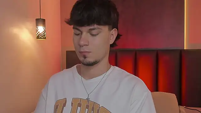 Snapshot of LiamThunder05_ chatting on November 30, 2025, 12:09 pm LiamThunder05 online show from November 30, 2025, 12:09 pm