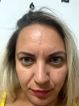 Snapshot of Daiana_Andra chatting on October 5, 2025, 10:07 pm Daiana Andra online show from October 5, 2025, 10:07 pm