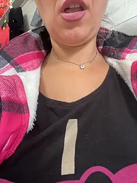 Snapshot of Daiana_Andra chatting on October 16, 2025, 8:15 am Daiana Andra online show from October 16, 2025, 8:15 am