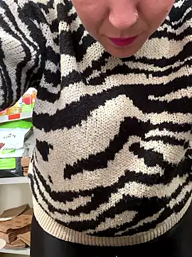 Snapshot of Daiana_Andra chatting on October 18, 2025, 10:16 am Daiana Andra online show from October 18, 2025, 10:16 am