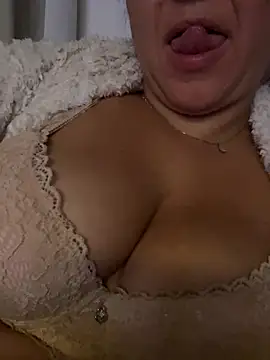 Snapshot of Daiana_Andra chatting on November 4, 2025, 3:49 am Daiana Andra online show from November 4, 2025, 3:49 am