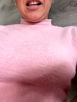 Snapshot of Daiana_Andra chatting on November 10, 2025, 10:03 am Daiana Andra online show from November 10, 2025, 10:03 am