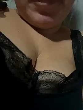 Snapshot of Daiana_Andra chatting on November 30, 2025, 7:29 pm Daiana Andra online show from November 30, 2025, 7:29 pm