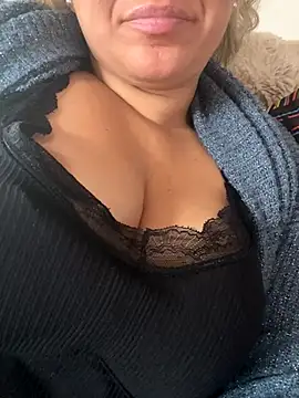 Snapshot of Daiana_Andra chatting on December 5, 2025, 12:58 pm Daiana Andra online show from December 5, 2025, 12:58 pm