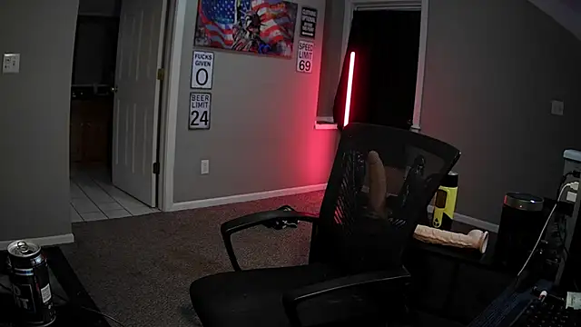 Snapshot of Michigan9000 chatting on December 4, 2025, 11:08 am Michigan9000 online show from December 4, 2025, 11:08 am