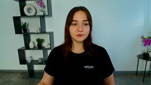 OliviaMontgommery online show from November 18, 2025, 6:18 am