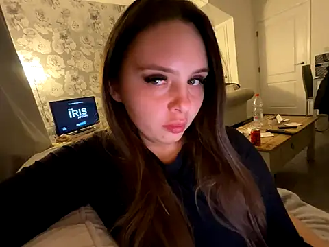 EllaStarrxxx online show from October 31, 2025, 12:00 am