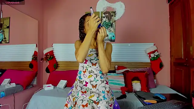 Snapshot of Tiffannydoll99 chatting on November 28, 2025, 1:47 pm Tiffannydoll99 online show from November 28, 2025, 1:47 pm