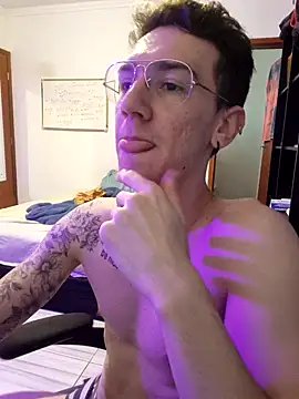 Snapshot of SweetGoodBoy22 chatting on October 5, 2025, 7:45 pm SweetGoodBoy22 online show from October 5, 2025, 7:45 pm