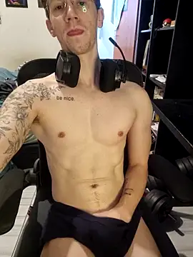 Snapshot of SweetGoodBoy22 chatting on October 28, 2025, 3:25 pm SweetGoodBoy22 online show from October 28, 2025, 3:25 pm