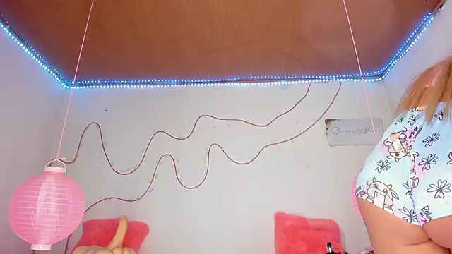 Snapshot of shannon_kinne_ chatting on November 5, 2025, 1:22 pm shannon kinne online show from November 5, 2025, 1:22 pm