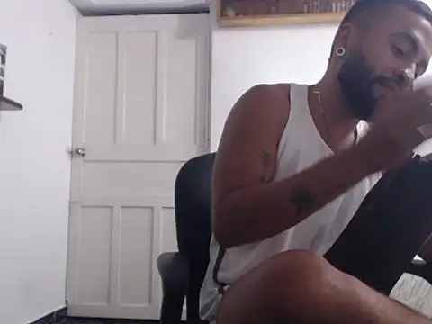 Snapshot of Sebastian_ferrer111 chatting on October 23, 2025, 11:46 pm Sebastian ferrer111 online show from October 23, 2025, 11:46 pm