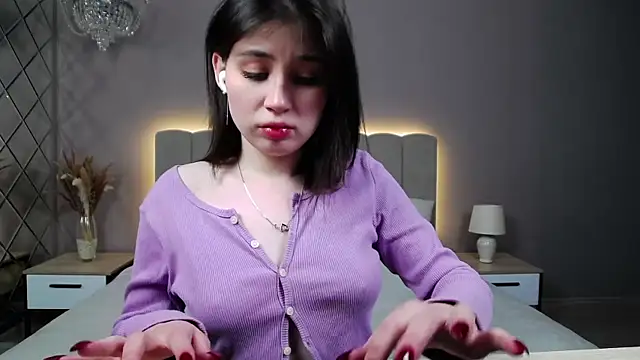 Snapshot of DianaMello chatting on November 16, 2025, 4:29 am DianaMello online show from November 16, 2025, 4:29 am