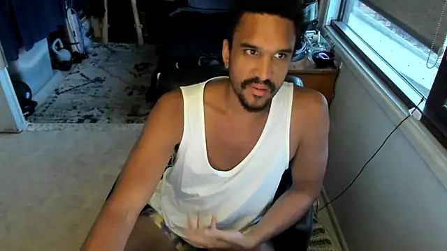 Snapshot of CassiusJohnson chatting on October 15, 2025, 8:14 am CassiusJohnson online show from October 15, 2025, 8:14 am