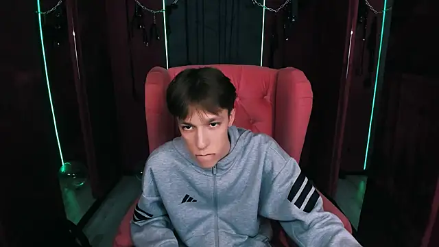 Snapshot of MarkBranston chatting on October 27, 2025, 10:52 am MarkBranston online show from October 27, 2025, 10:52 am