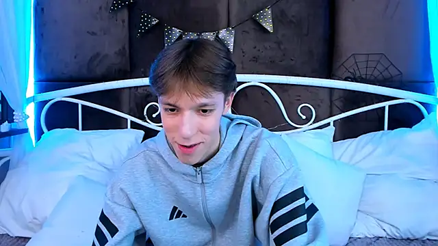 Snapshot of MarkBranston chatting on November 2, 2025, 11:23 am MarkBranston online show from November 2, 2025, 11:23 am