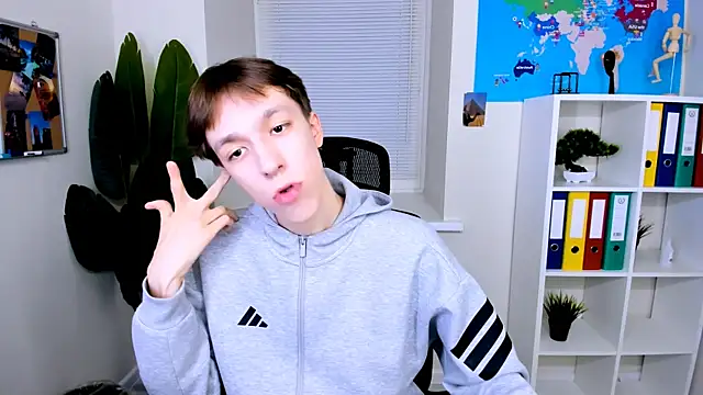 Snapshot of MarkBranston chatting on December 5, 2025, 3:41 pm MarkBranston online show from December 5, 2025, 3:41 pm