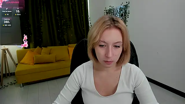 Emma Garcias online show from October 17, 2025, 11:24 am