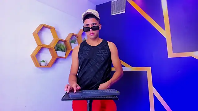 Snapshot of Play_boys_Hot2 chatting on October 14, 2025, 1:01 pm Play boys Hot2 online show from October 14, 2025, 1:01 pm