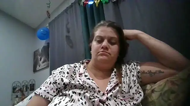 october1992xx online show from October 26, 2025, 11:31 pm