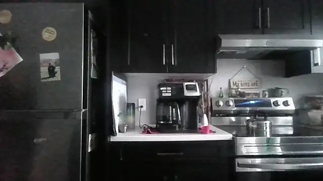 october1992xx online show from November 24, 2025, 12:16 pm