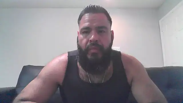BigJohnBear39 online show from October 6, 2025, 10:51 pm