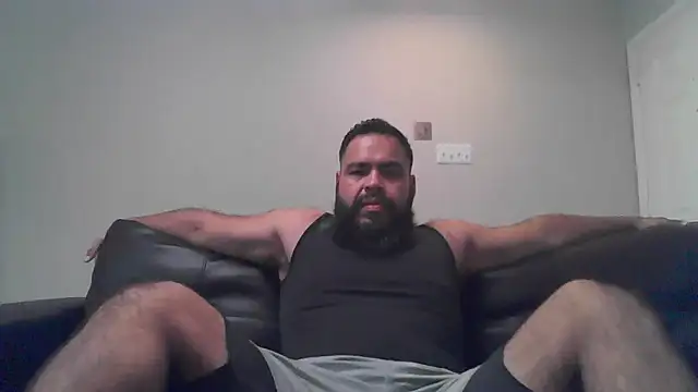 BigJohnBear39 online show from October 9, 2025, 5:49 am