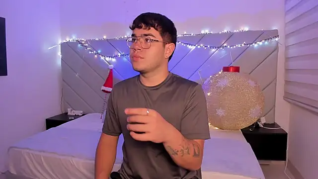 Snapshot of thiago_occonor chatting on November 15, 2025, 1:58 am thiago occonor online show from November 15, 2025, 1:58 am