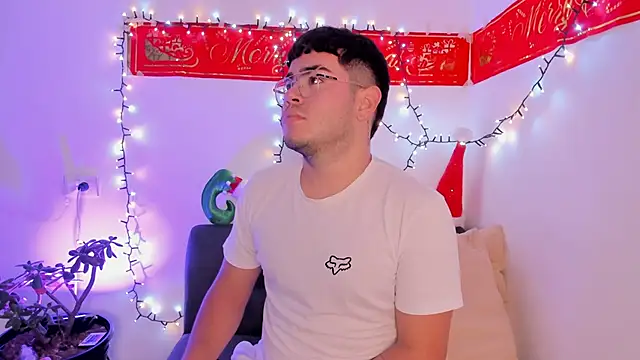 Snapshot of thiago_occonor chatting on November 28, 2025, 3:42 am thiago occonor online show from November 28, 2025, 3:42 am