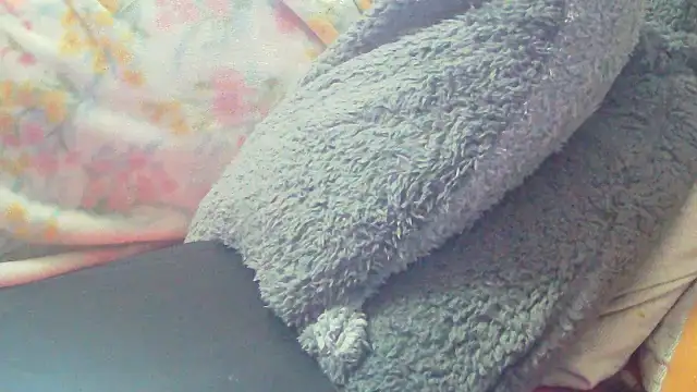 Snapshot of Playful_MILF_Demi chatting on December 3, 2025, 7:38 am Playful MILF Demi online show from December 3, 2025, 7:38 am