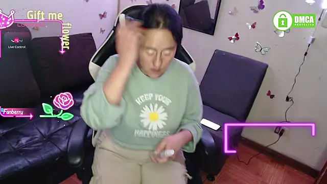 MelRaiise online show from October 24, 2025, 11:01 pm