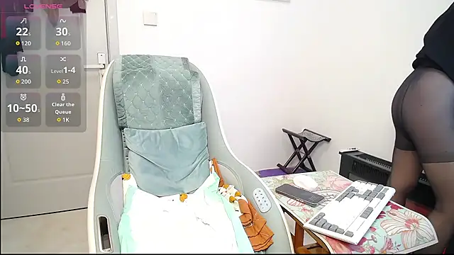 Snapshot of selinajuan chatting on November 29, 2025, 1:03 pm selinajuan online show from November 29, 2025, 1:03 pm