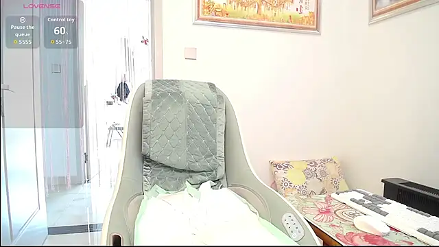 Snapshot of selinajuan chatting on December 15, 2025, 3:00 am selinajuan online show from December 15, 2025, 3:00 am