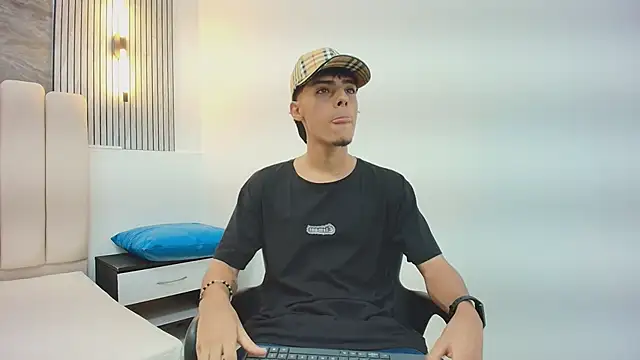 JACCOCK 4 online show from October 7, 2025, 7:44 pm