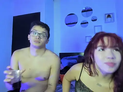 Snapshot of Danniel19 chatting on November 18, 2025, 12:38 am Danniel19 online show from November 18, 2025, 12:38 am