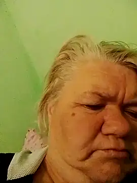 LusiyaGold5 online show from October 12, 2025, 9:58 pm