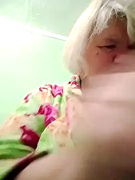 LusiyaGold5 online show from October 15, 2025, 11:27 pm