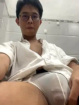 Snapshot of kaiden11233 chatting on October 12, 2025, 10:47 am kaiden11233 online show from October 12, 2025, 10:47 am