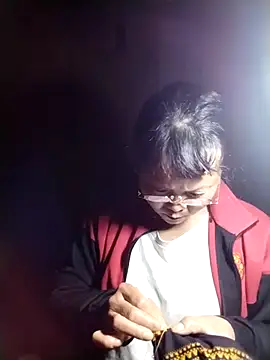 sumaybae online show from November 8, 2025, 1:33 pm