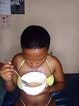 FreakieKay online show from November 11, 2025, 1:05 am