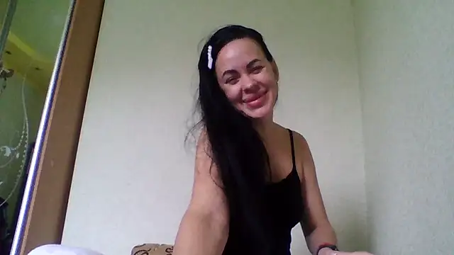 Snapshot of Stefaniyaxq chatting on October 8, 2025, 8:56 am Stefaniyaxq online show from October 8, 2025, 8:56 am