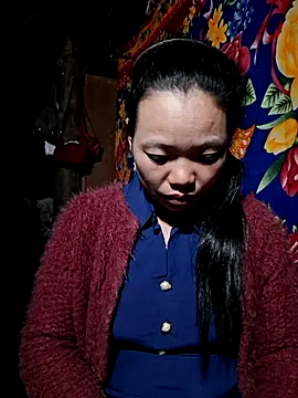 miomio-12 online show from October 22, 2025, 1:55 pm